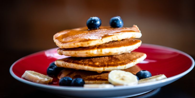 Healthy Winter Breakfast Ideas (Protein Pancakes!) to Fuel Outdoor Activities